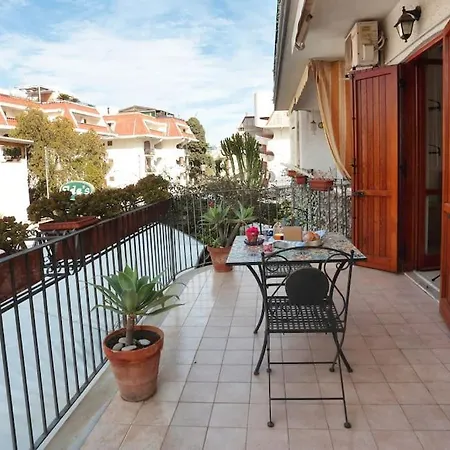 Carlo House Apartment *